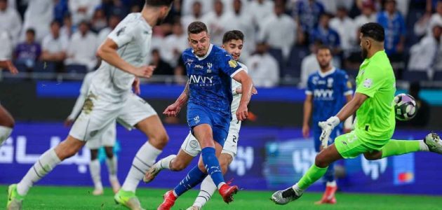 صافرة أوروبية تقود ديربي الرياض بين الهلال والشباب